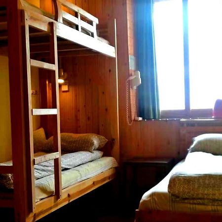 Shangri-La Lao Shay Youth Hostel Extérieur photo